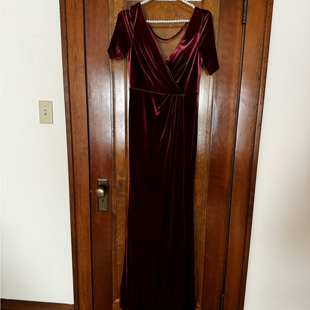 Revelry Giselle velvet dress size 4 color romantic rose